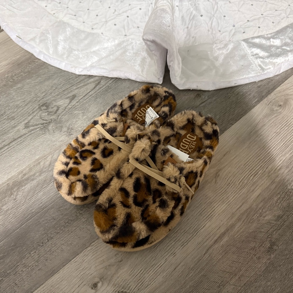 Hey Dude Wendy Leopard Print Slippers